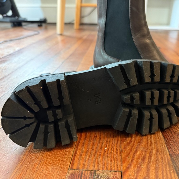 Zara brown leather lug sole Chelsea boots | size 37 - Picture 9 of 10